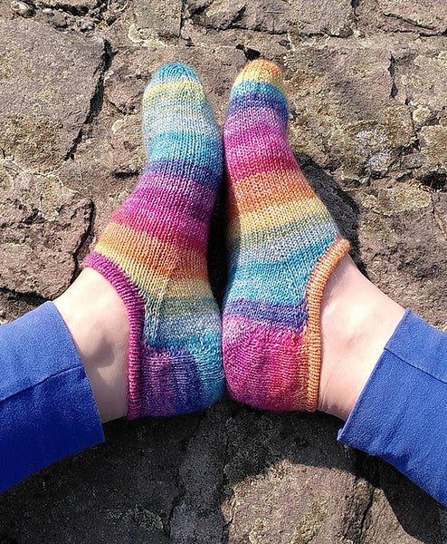 Simple Short Socks Knitting Pattern